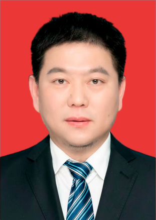 王 磊